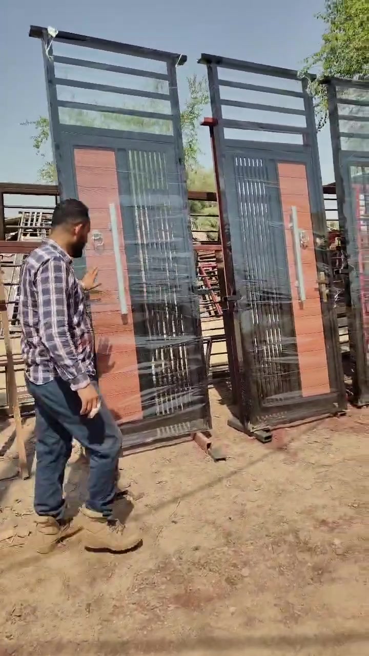 #معمل-حداده الفاضلي
اليوم العروض والشغل فول 💯
درجه اولى
كمل بيتك من أبواب والشبابيك 
وابواب قاصه نظام قسط قسط
#يوجدنظام القسط الشهري حسب الاتفاق 
زورنا الصويرة شارع السكلات طريق كصيبه قرب مجمع الصالح معمل حداده الفاضلي 
***********وتساب
