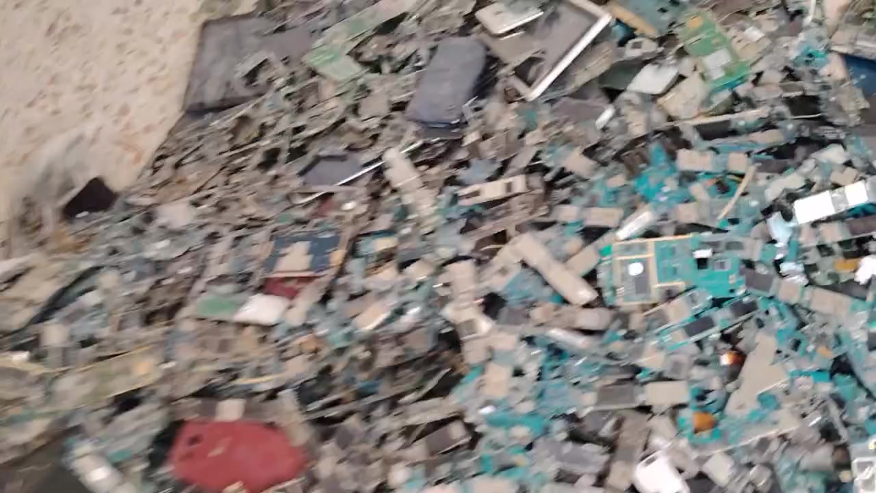 ٣٠٠٠قطعة • نوت ٣ • حرف L