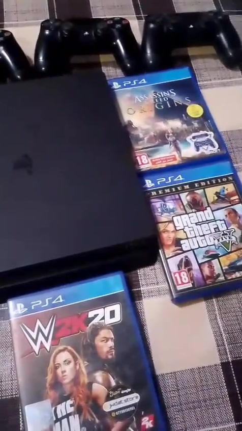 بلي 4 سليم 
مع 5اقراص 
قراند5
اساسن كريد اورجنيس في مصر مترجمة
بيس2021 عربية
رزدنت ايفل2
 WWE 2K20مصارعه مترجمة
جوستيك1 اصليه
+مع كيبل شاحن
السعر300الف للتصال ***********
