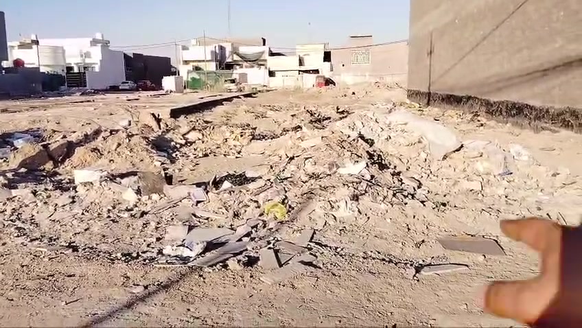 🚨 إعلان بيع: قطعه ارض طابو صرف مساحه 250 متر 🚨
📍 الموقع حي الحوراء مقابل المدرسه مباشر على شارع رئيسي 

بابل - الحمزة الغربي - حي الحوراء 

📄 الوضع القانوني:

قطعه طابو صرف. تحويله مباشر بسم المشتري 
📐 المساحة والإنشاءات:

المساحة:  (250). متر

⚡ الخدمات المتوفرة:
عرض الشارع 15 متر@
خط ماء إسالة.
تبليط
مجاري حديثه 
📞 للاستفسار والتواصل (على مكتب اسوار المدحتيه للعقار الكائن في حي الحوراء مقابل السايلو):

يرجى الاتصال أو المراسلة عبر الواتساب مباشرة على الرقم التالي:

 ***********👉👉👉***********
                           عماد ابو نور
