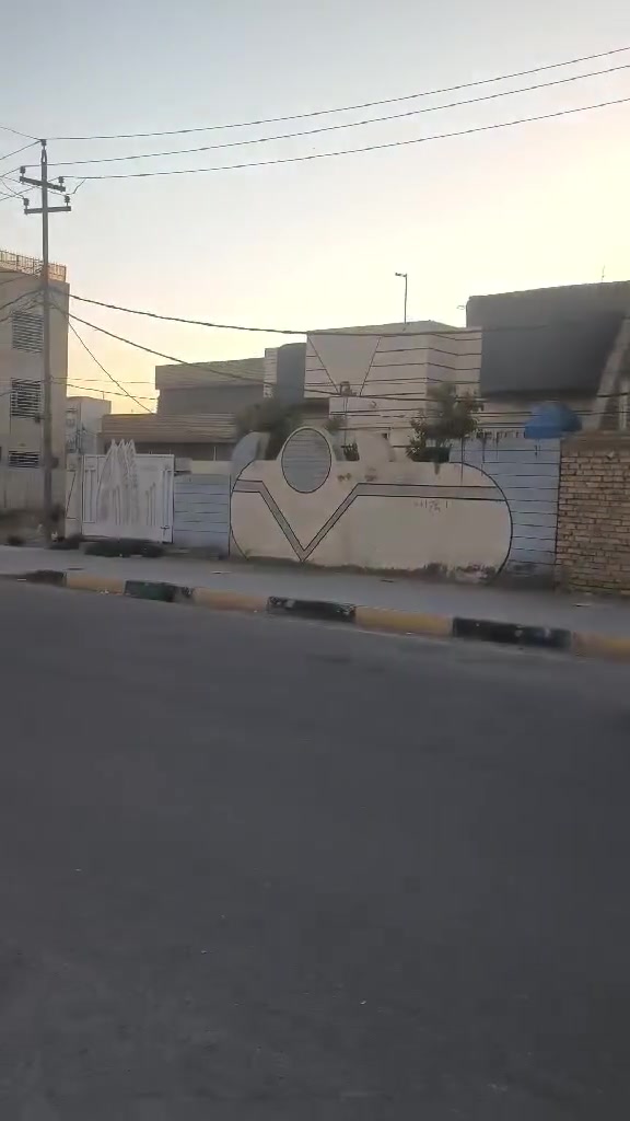 بيت للبيع مساحة 250 متر على شارع 20 قرب الشارع العام
 للاستفسار الاتصال على الرقم *********** او ***********
