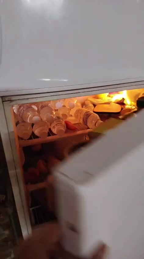 اغراض بيت للبيع سريع .. اكو كيا يوصل لباب البيت بسعر مناسب ***********
