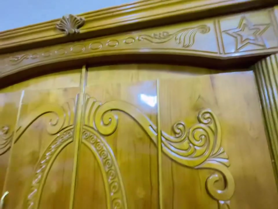 غرفه عراقيه نظيفه كلش البيع سعر 900 وبه مجال عنوان زبير رجآ مو شراي لايتصل ***********
