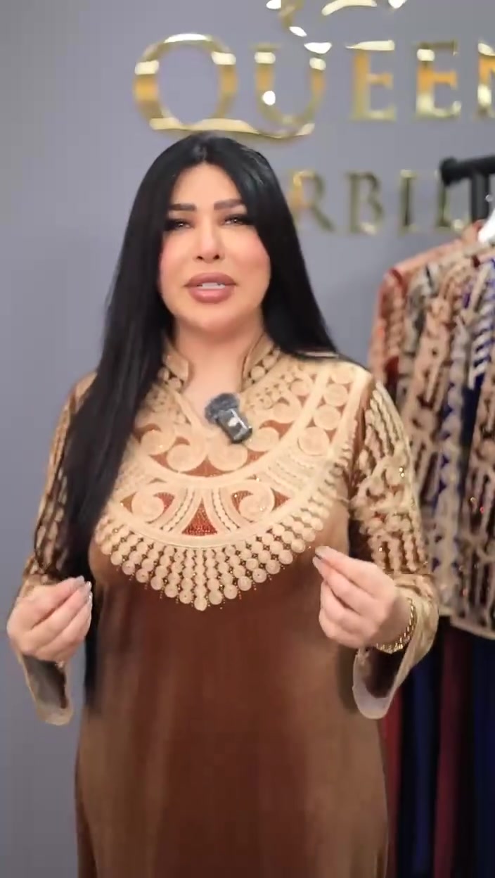 جمله فقط 
كلابيه قديفه الماس الاصلي من شركه هيمو 
دبل كلوش وحزام
القياسات L XL XXL
يتوفر 16 لون 
الدرزن 4 الوان 
يتوفر توصيل سريع لجميع محافظات العراق 
السعر ع الواتس اب
