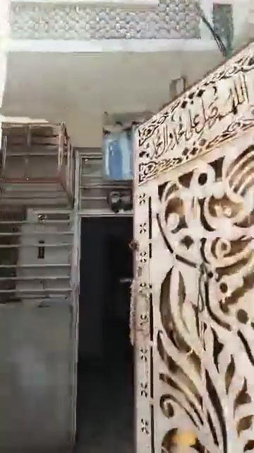 السلام عليكم عندي مشتمل قاط ونص
الدسيم صعده الجوادر ثاني فرع ع يمنه نوب رابع فرع ع يسره اريد عائله صغيره 7بلشهر يفرغ البيت من كلشي كامل جيب غراضك واكعد بي ايجاره 250الف قفل 

***********
