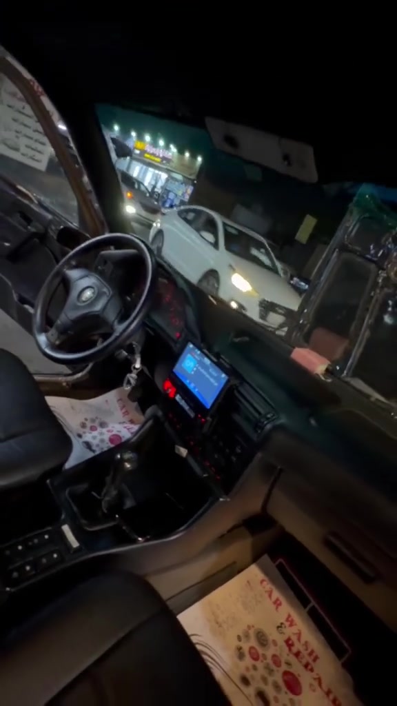 سلام عليكم 520كير عادي  مكينه مسكر عدل رقمها نينوى بسمي مكانها بغداد بسمي مشروع وطني احولك بئي مكان هزه جديده قبل سبوع سويته سياره كلها بلاديه قطره خياس مابيها من الدعاميه للدعاميه بلاديه صدرها جديد تايراته نص عمر بس جاملغ واحد صفحه اليمنه بدلته بيدي بس لا حادث ولا شي بيها نقص كمبريسر وماطور زراكه مي قفلها ب 55السياره داخلها جديد اسود قمارتها تخبل عضمتها السياره تخبل عنوانها بغداد جميله الثانيه الاستفسار ***********
