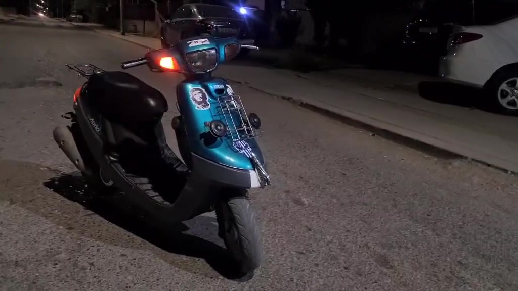 السلام عليكم موطور للبيع 400  شرط نكرا سلف
شاصي شرط مكينه شرط بس قبق هندر مفتوح مبدل قايش
مكينه نار كهربائيات فول رقم***********
