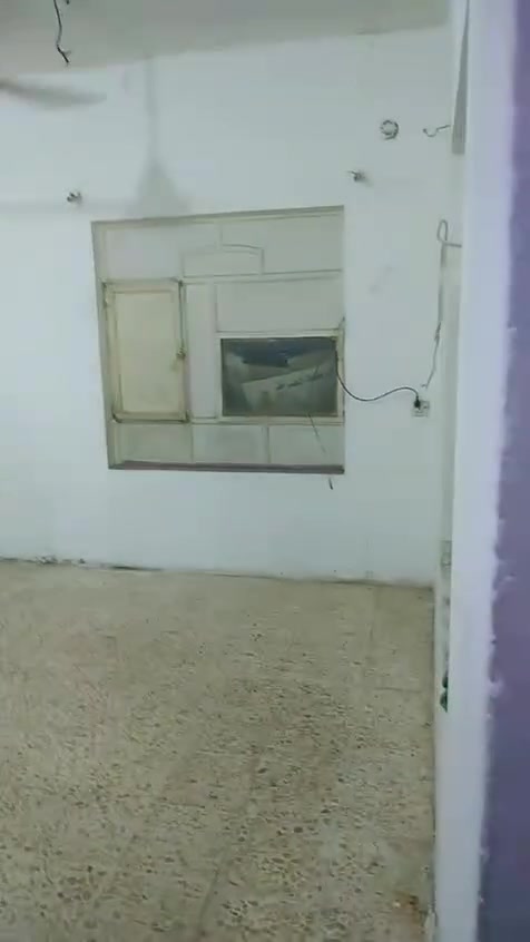 مشتمل ركن للأيجار ٣٠٠ الف قفل مسلح نظيف يحتوي على هول ومطبخ وخدمات جوه
وغرفتين فوك وحده متوسطة والثانيه صغيره وسطح وفيه ماطور وسخان وخط مولد الموقع بغداد الحريه شارع الدور العريض فرع جامع ابو حامد للإستفسار الاتصال على ***********
