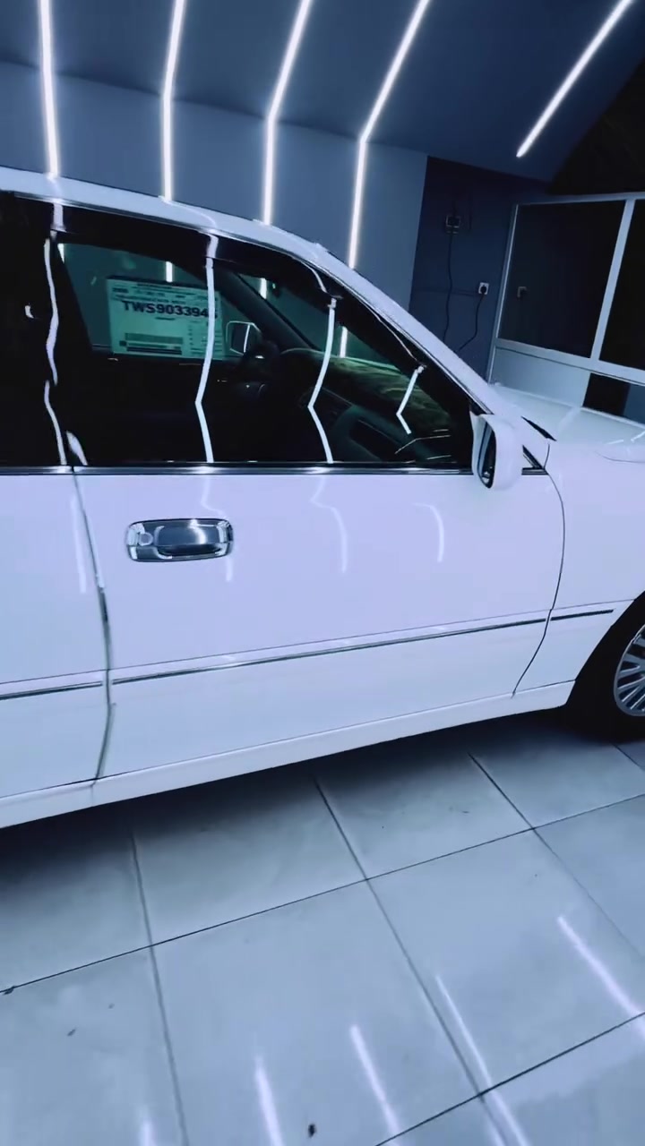 بةناوى خوا
***********
***********
مليكة موسى 2003 كؤد
سيارةكة بةشةرى حيزام. و سقف بؤياخ نةبى 
كةفةرو دةعم بةشةرت گيرو مةكينة بةشةرت 
مالى دؤستة مكينة vvt 
شوين كةلار 
نرخى 52 گةلاو مجاليكى برايانةى تيداية گةر مشتةرى نيت بؤ پرسيار تيل و مسج مةكة
