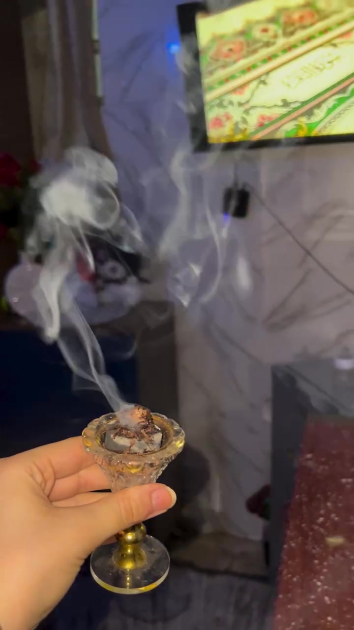 مرحبا غرفه استخدام 6 اشهر فقط السعر نهائي 350 سبب بيعها حجمها كبير اي ضرر مابيهه الشراي يدخل خاص
