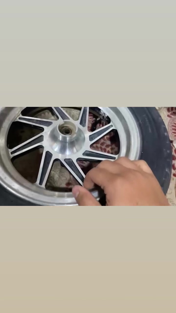 سلام عليكم متاح ويلات نجمه هنه وتواير وياهن نضاف كلش لا معوجات ولا ملعب شرط على شد  فحص سعرهن 75قفل لا تدخل وتصير لوتي 😉📍
مكاني بصره نواب الضباط وهاذه رقمي *********** 
وانه بل خدمه
