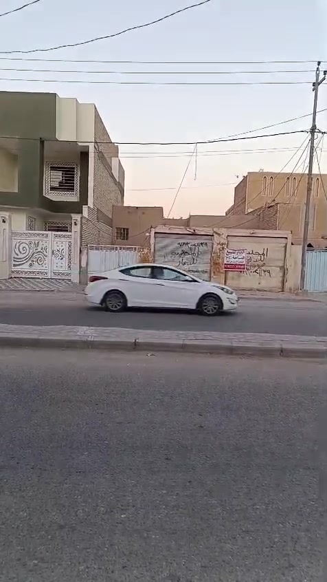 السلام عليكم 
للبيع دار 200 متر على شارع 40 بحي الجزيره بناء قديم ينحسب حساب عرصه و العقار ينباع بسعر مناسب 
***********
***********
