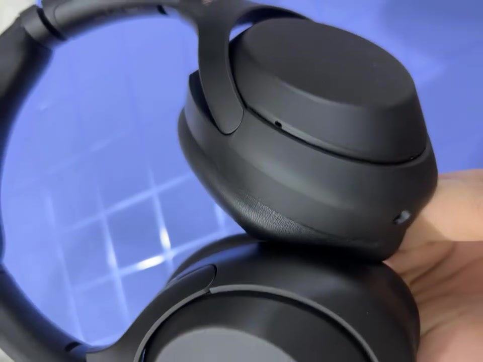 سوني WH-1000XM4 • عزل خرافي • بطارية ٣٠ ساعة