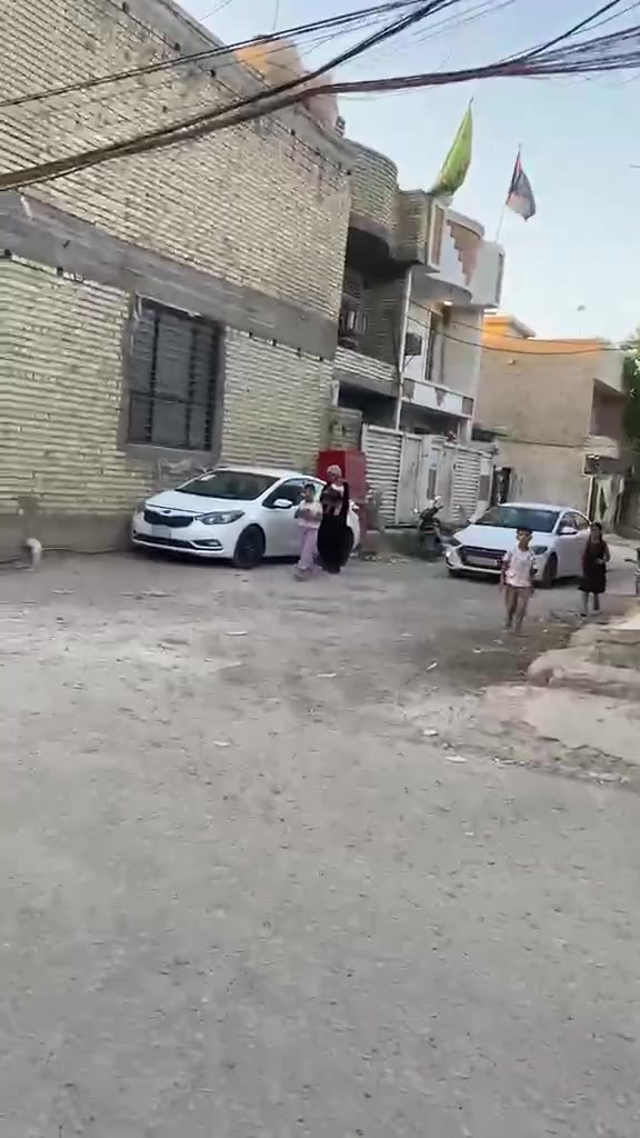 بيت مساحة ٧٠ متر ٥٠ متر ملك و٢٠ وقف في الكاظمية 
طي الكاظمية مستعجلين ع بيع بيت جديد ونظيف طابق واحد 
الاتصال ع الرقم ***********

