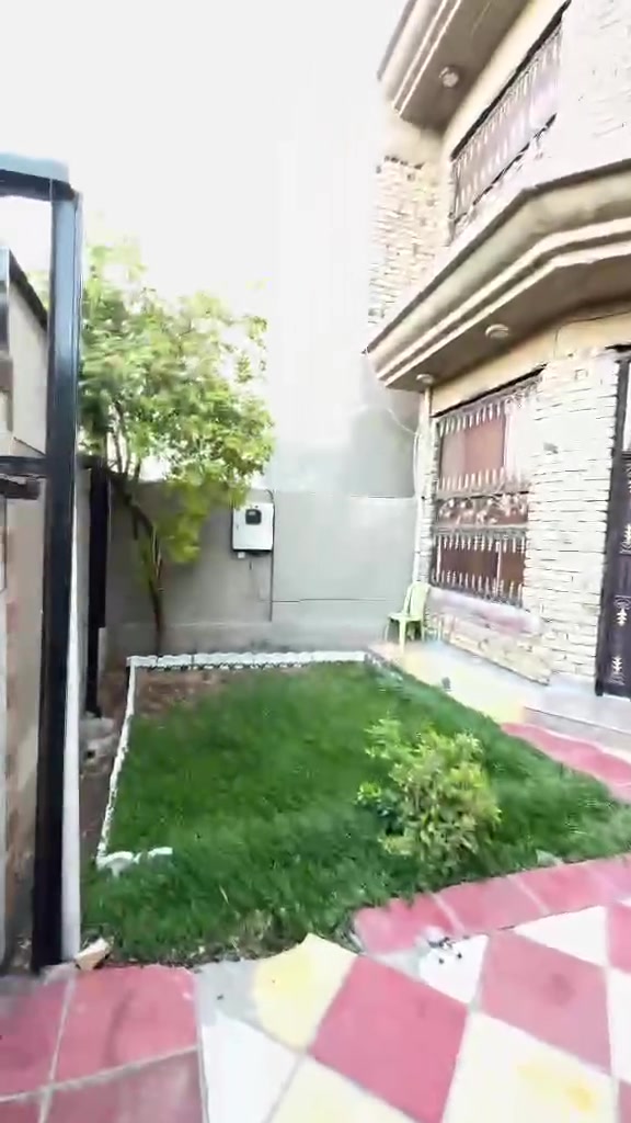 دار لبيع🏠
حله حي الصدرين، قرب شارع80📍

المساحه 200متر

طابو زراعي سند بأسمي

سعر الدار 125 بي مجال جدا بسيط
رقم الهاتف؛ ***********
