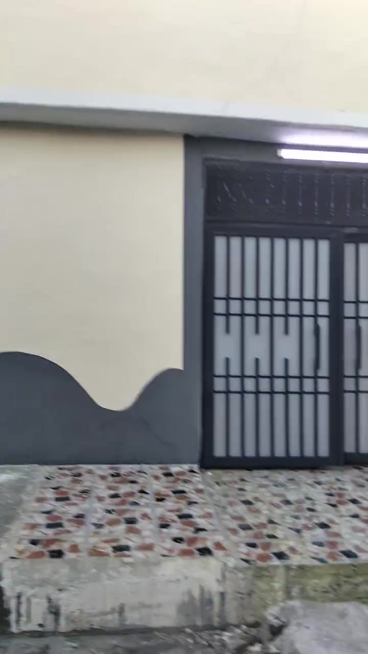 دار للبيع حي القدس مساحة 100متر ركن🏡
سند طابو شرط تحويل 📕🖊️
موقع مميز🏜️
يتكون من غرفتين النوم🎈
*********** ☎️
*********** واتساب استفسار ع ارقام الثالية📞
