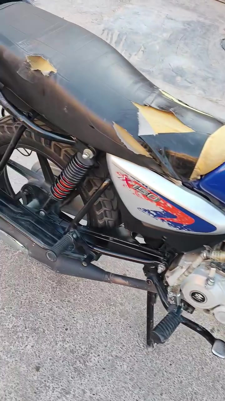 سلام عليكم بوكسر 23 مرقمه الدراجه نضافه 75℅ المكينه مفتوحه كلجات قبل شهر مبدلهن وبيهة فركه بالشاصي سانتيم واحد الدراجه حلوه مال شغل سعره 1750 وبيهة مجال مكان الغزاليهه
***********
