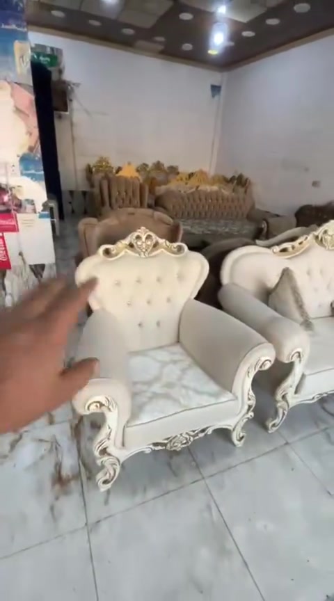 ***********
