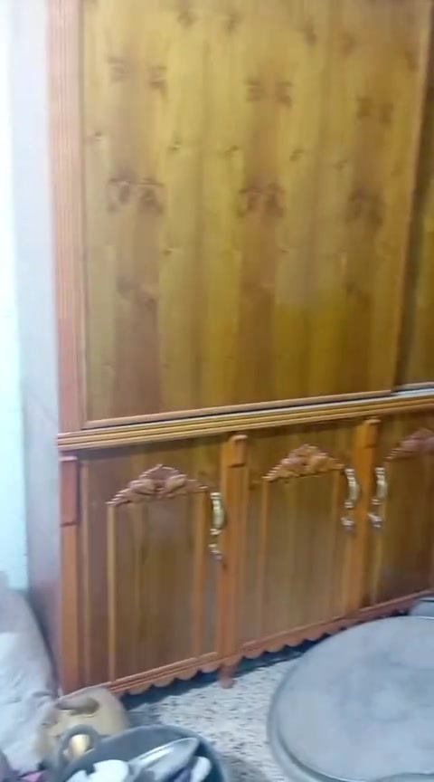 السلام عليكم  غراض بيت  للبيع  مستعجله عل بيعتهم  كلمن وسعره  ***********

