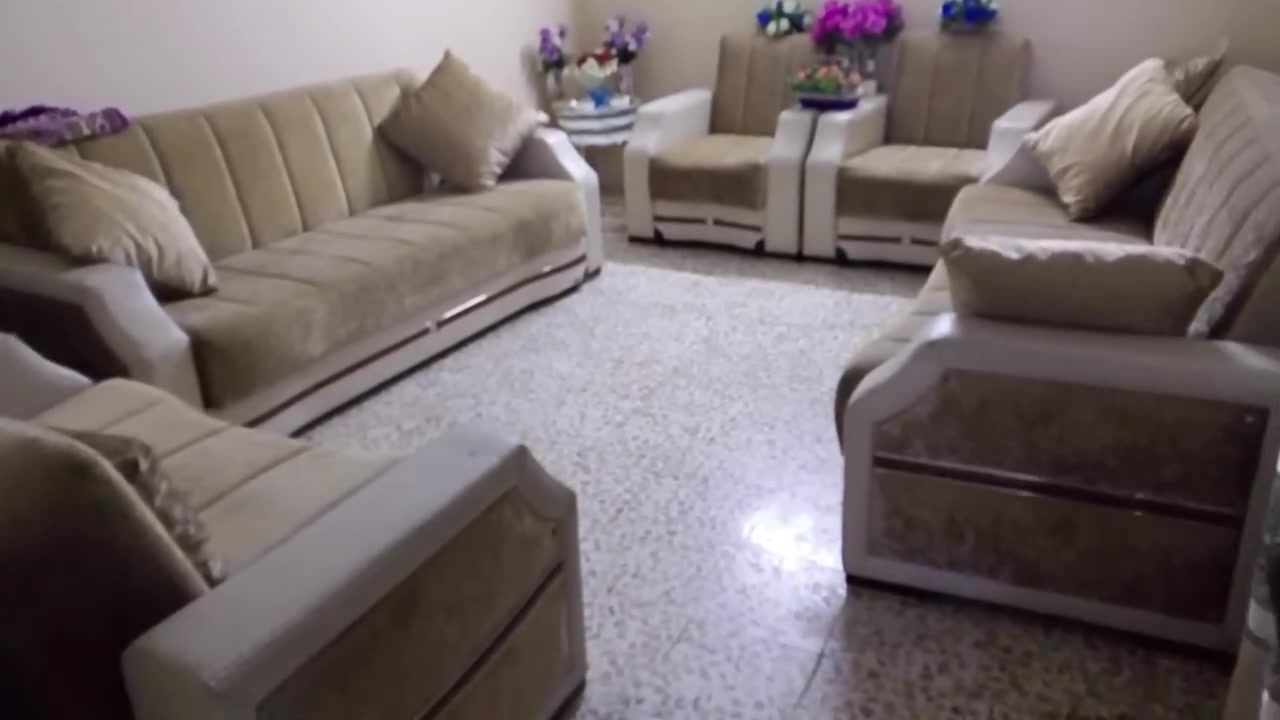 طخم نضيف للبيع تركي درجة اولى يصلح كل قطعة منام واسفنج ضغط عالي ومخزن داخلي اسفل كل قطعة هاتف *********** اوخاص واتساب
