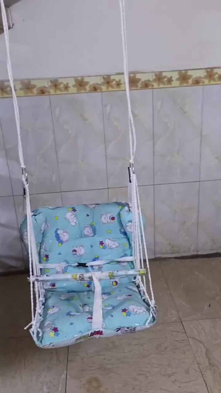 مرجوحه اطفال مستعمل السعر ٢٥ العنوان بغداد السيدية الرقم ***********
