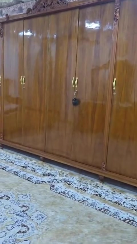 سلُِآم عٍلُِيڪم غرفه نوم للبيع غرفه تفصال جديد استعمال قليل غرفه ماشالله نضيفه ونازكه شغل عراقي 100/100 دنك زان رجل جعب الغزال صاج 6 ملم صاج داخلي + ملحق داخلي وكامله معه التفاصيل  العنوان بغداد مدينه الصدر //// الاستفسار  *********** واتساب او اتصال حمزة الدراجي
