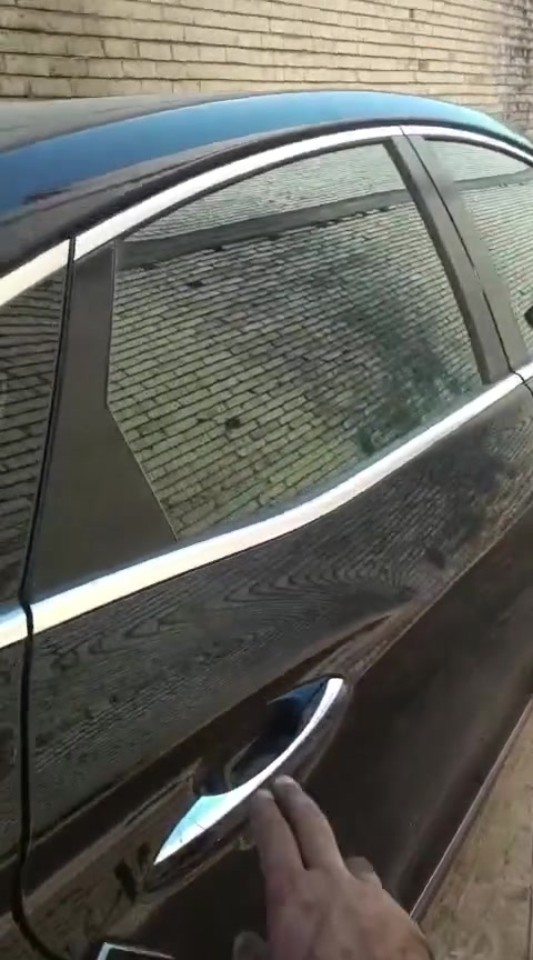 �🖤 بردات سحب أسود من مصنع سكراب ريسا 🖤🚗

✨ خلي سيارتك أريح وأكثر خصوصية!
بردات سحب أسود بجودة عالية، تصميم عملي وسهلة الاستخدام، ومناسبة لمختلف أنواع السيارات.

🔹 للسيارات 4 أبواب:
📦 تخم 4 قطع سحب أسود — قطعة لكل باب.

🔹 لسيارات التك قمارة 2 باب:
📦 تخم 2 قطع سحب أسود — للأبواب الجانبية.

✅ قماش قوي ومتين
✅ يحجب الضوء ويزيد الخصوصية
✅ شكل أنيق داخل السيارة
✅ سحب يدوي سهل مثل الستارة العادية
✅ تفصيل مناسب حسب نوع السيارة
✅ صناعة محلية – مصنع سكراب ريسا

📩 لطلب التخم:
أرسل لنا اسم و موديل السيارة حتى نساعدك بالتأكد من المقاس المناسب.

🚚 التوصيل متوفر لجميع المحافظات العراقية.

🔥 اطلب الآن وخلي سيارتك أكثر خصوصية وأناقة!

📞 للاستفسار والطلب: راسلنا على الخاص او على الواتساب
(*********** )

نص مكتوب في الصور:
- مارسيدس دب سحب ٤ قطع