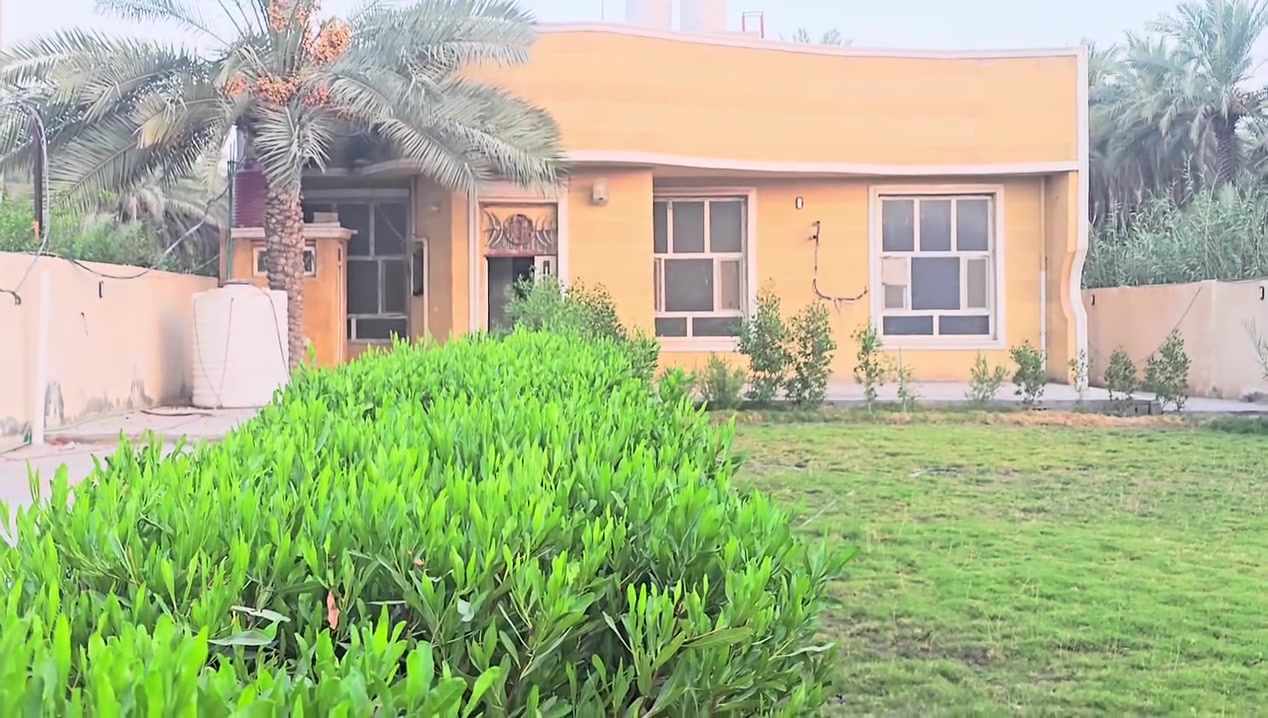 🔶 اعلان رقم 2567
( حيث الأمامين عليهم السلام الحسين وأخيه ابا الفضل العباس) 
موقع مثالي للسكن في مدينة كربلاء المقدسه  📍
دار سكني + حديقه + كراج المساحه 1,000متر 🏠 #للبيع! 
محتويات الدار :
*٢ غرف منام *حديقه *مساحه واسعه *كراج
كل الخدمات ماء وكهرباء ومدارس واسواق  
نوع العقار طابو سند ٢٥ تحويل اسهم
العنوان في مدينة كربلاء المقدسه قرب مطبخ العتبه
السعر قابل للتفاوض للجاد في الشراء! 
- موقع المكتب 📍 
طريق السيده زينب ع قرب عمود 131
- او الاتصال على الرقم التالي 📞 
ابو علي ***********
           ***********

