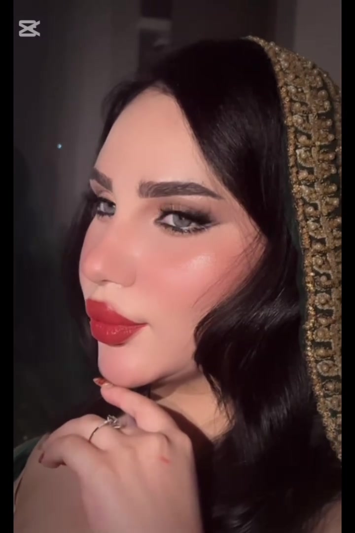 خلي طلتك. مثل طلة الگمر. 
عروض عروساتي المميزات. 
عرض الحنة. 
حنة يوم واحد ب١٥٠. الف فقط. 
يشمل مكياج  احترافي🥰. 
 تسريحة حسب الطلب. 
اضافر 
رموش 
عدسات. 
تبييض وكلترجسم 
الاضافات ٢٥. 
العنوان الديوانية العروبة 
للحجز والاستفسار مراسلة البيج او الواتساب. ع الرقم ***********
