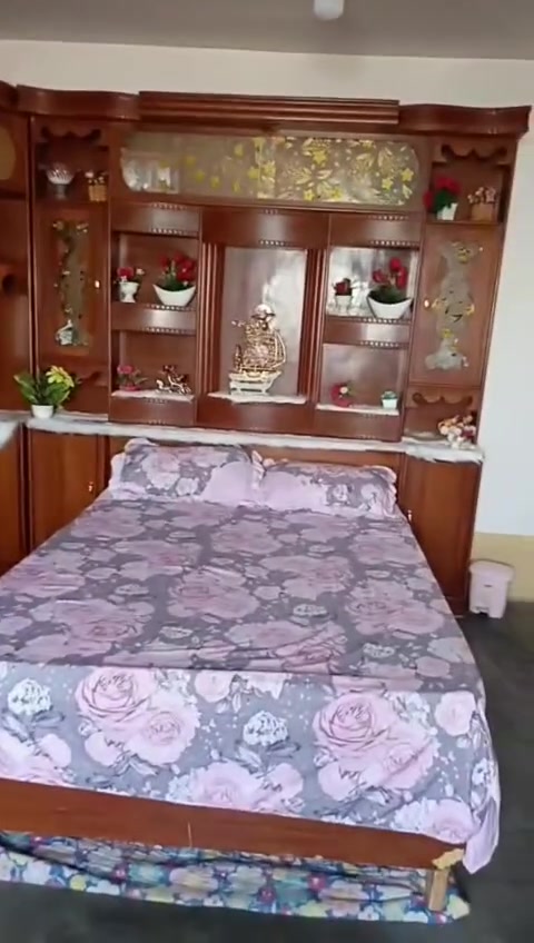 توجد غرفه نوم خشب صاج عراقي بعدة جديدة سعر 600 بيه مجال في قضاء رمانه ***********
