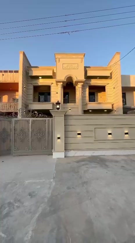 دار للبيع.... 🏡
#تكريت القادسية حي الجامعة🚩 
#المساحة الدار 300 متر
#واجهة 10 نزال 30
#التفاصيل الدار 5 غرف نوم
#صالة واستقبال
#مطبخ حار وبارد
#اربع مجموعات صحيات
#الدار سحب مغربي ملكي
واجه حجر كراج سياره حديقه بيت #شغل ملكي
شارع الدار 15 صدر طير🦅 
#موقع مميز
اللاستفسار اتصال ▪️📞🖤
 *********** ☎️
مكتب الامين للعقار على شارع 60

