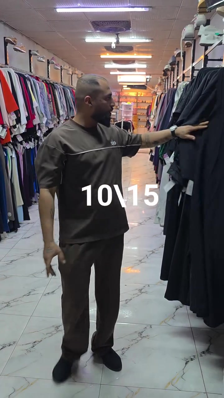 ملابس • بدون تفاصيل