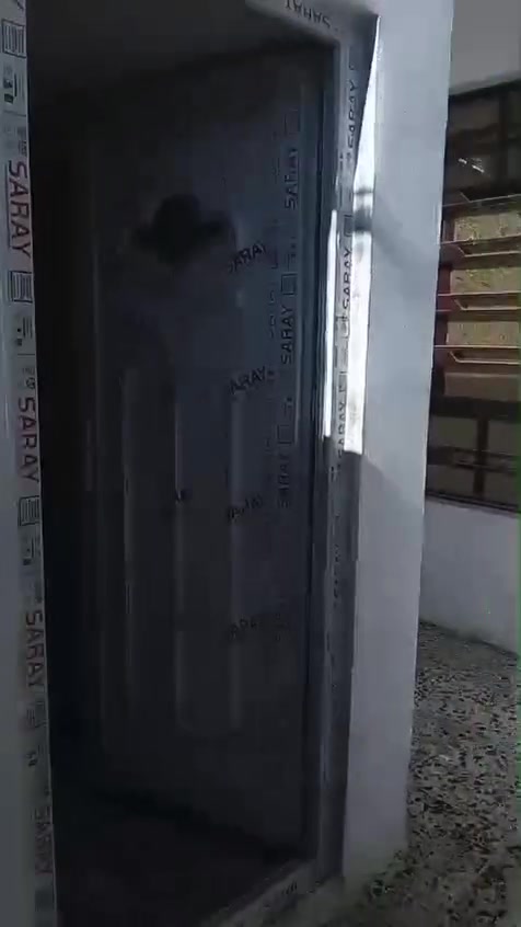 بيت للبيع ٧٥م الحسينية المخابرات  مقابل كراج الاسدي السعر ٦٧الاتصال ***********
