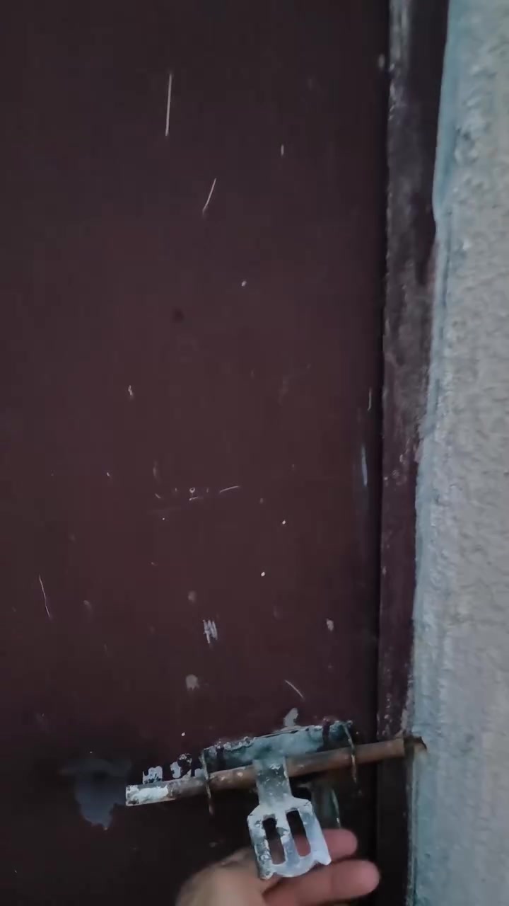 الواجهية(5)النزال(20) عكادة طابق واحد طابو صرف (100)متر للتواصل(***********)
