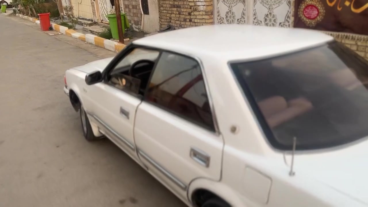 :
للبيع: تويوتا هارتوب موديل 1990
 * المواصفات:
   *  أيسر بلاد
   * المحرك: طابوقة
   * مصبوغة عام (نظيفة ومرتبة)
   * كفالة من العيب الشرعي
   * غرامات: لا يوجد
   * الباتري: جديد
 
* الملاحظات والنواقص:
   * السنوية: منتهية
   * الغرفة الداخلية: تحتاِج ترتيب
   * الكهربائيات: تحتاج ترتيب بسيط
   * الإطارات: تحتاج زوج تواير
 * 
الموقع والملكية:
   * صاحب السيارة (المالك): البصرة / الزبير
   *
 موقع السيارة: ذي قار / الناصرية (المركز)
 * السعر: 30 

 * للتواصل والاستفسار:***********
