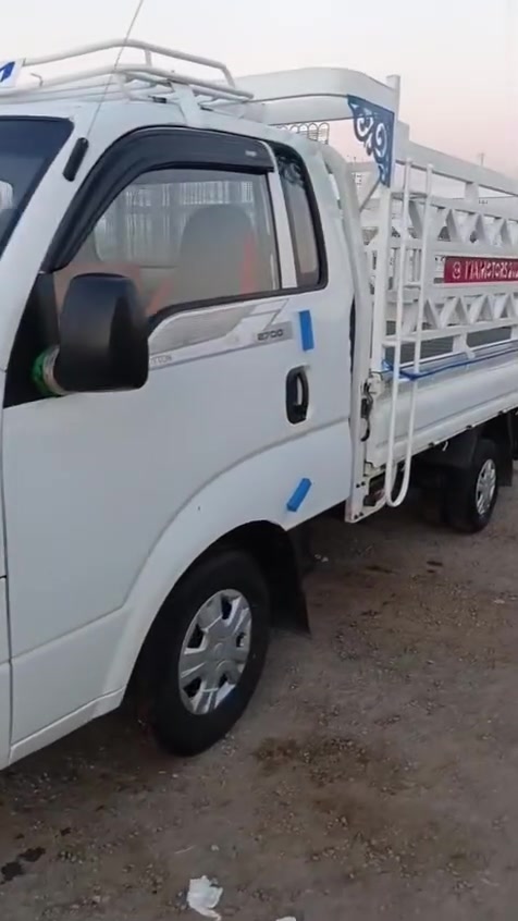 سلام عليكم كيه مفتوح  2700 بسمي السياره تحويل ثاني يوم هزه جديده  رقم دولي كفاله عامه  ماعده الدوس حداديه جديده  تخم تاير  كهرباياته جاهزه
موديل 2016 رقم الشاصي واضح  
مكان السياره  ذي قار سوق الشيوخ
السعر 96 او بيه محال للشراي
***********
***********
