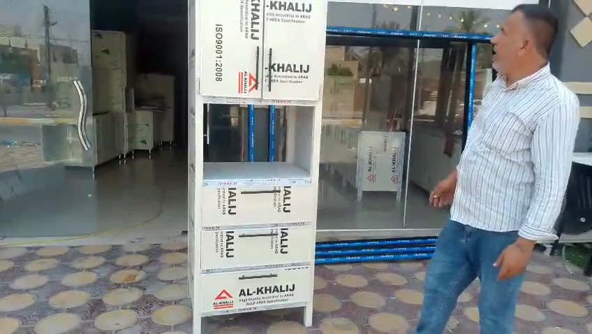 كاونترات زاوية  المنيوم سقف مرمر قياسه  مطبخ  شقق مجمع السلام يكعد فت على المطبخ جديد بعد ممشدود  مامستعمل زيرو  سبب البيع ظرف طارئ للتواصل ***********

