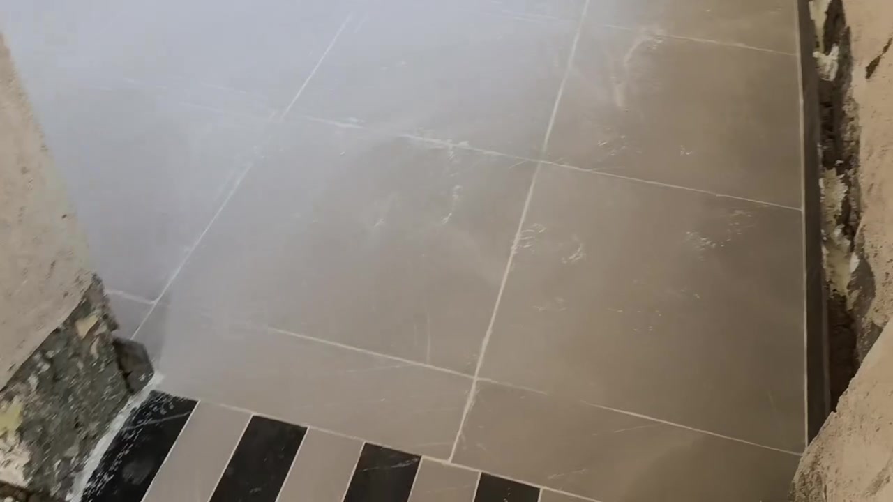 مستعدون لتغليف السيراميك والمرمر والكرانيت والكاشي والحجر والبرسلان شغل درجة اولىه للاستفسار ***********
