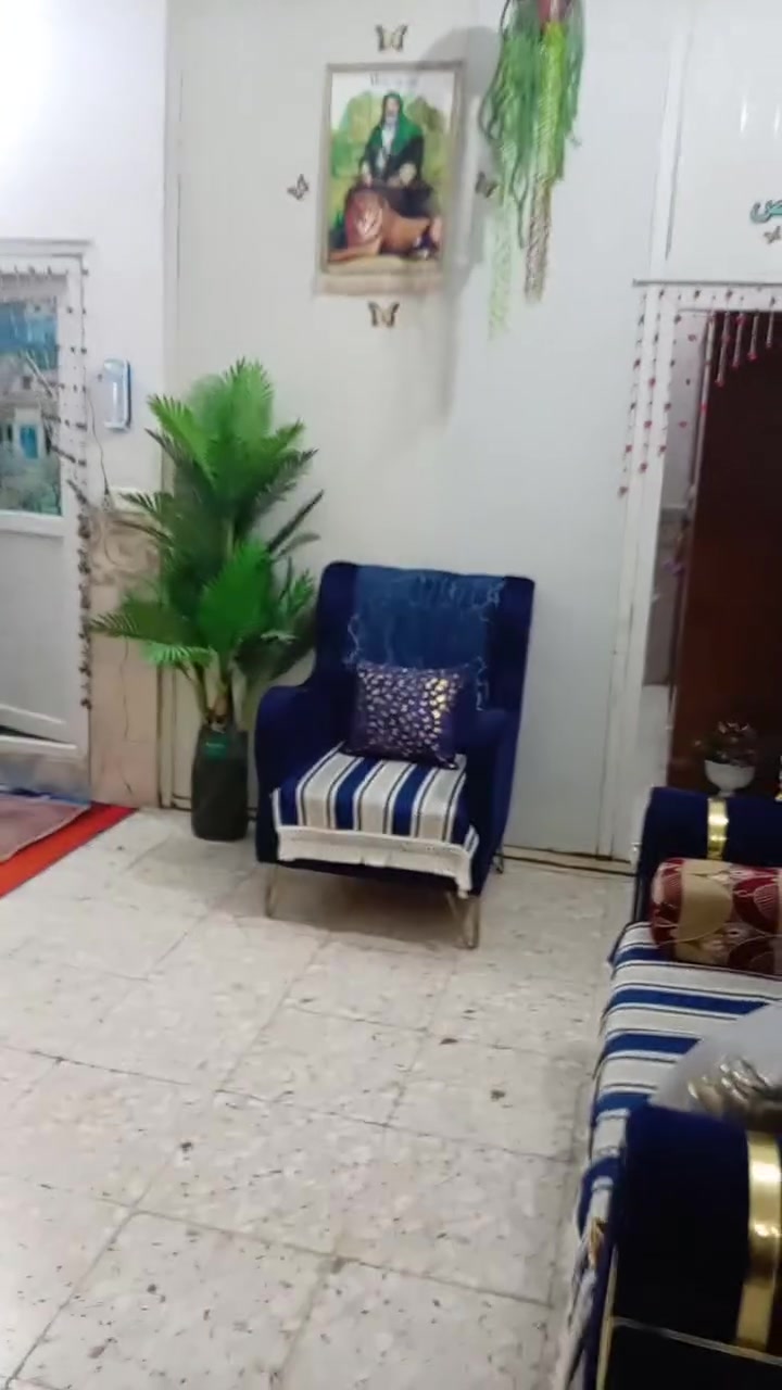 مشتمل ٥٠م للبيع خلف مستشفى الوارث للاورام خلف مدارس العميد طابوك صب مسلح طابق واحد السعر ٥٠ مليون للاستفسار الاتصال على الرقم ***********
