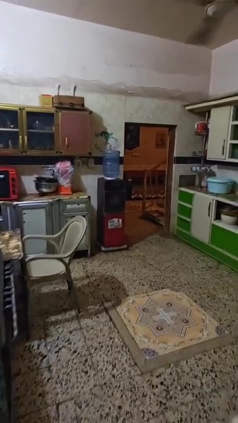 دار للبيع في العمارة - مغربه قرب السوق على شارع عشرين بظهر الاربع سايدات بين نهاوند ومغربه قريب على قسم البلدية. 
📐 المساحة: 160 متر. 
📜 الملكية: طابو صرف قديم. 
🏠 التفاصيل: طابقين طارمة واستقبال ومطبخ وصالة و ٤ غرف نوم  و٢ حمامات و٢ مناور  وبلكونه/
سنة البناء ٢٠١٤ مرمم بسنة ٢٠٢٠
رقم العقار(601)

للاستفسار التواصل او الاتصال على رقم صاحب الدار. 

***********
