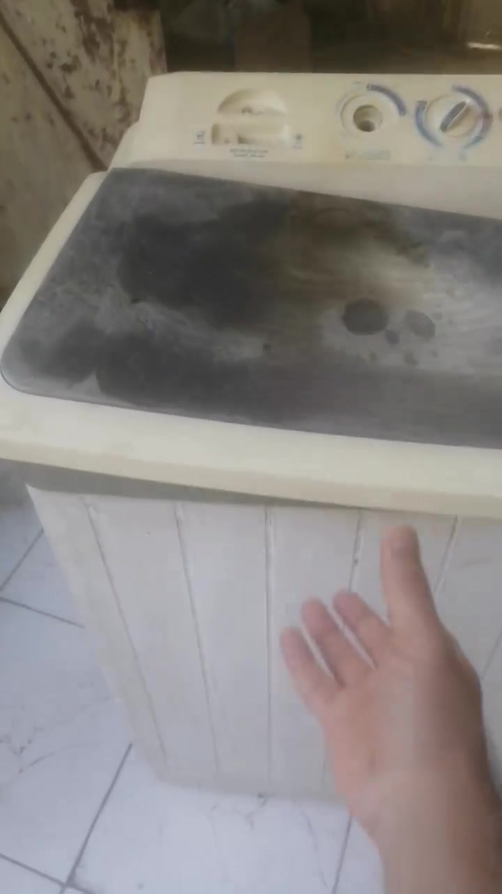 غساله حجم كبير شرط الشغل والغسال وتنشيف وتصريف 65 بيه مجال ***********
