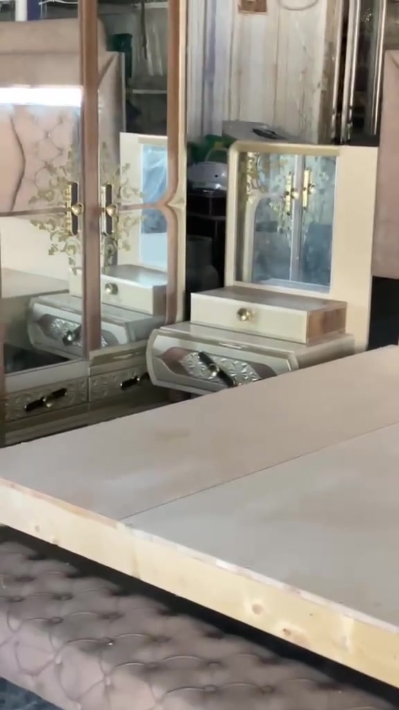 معرض الربح البسيط للأثاث المنزلي 

✨ لـ عشاق التميز ...احدث الموديلات تلكوهه يمنه وبس ✨

❤️‍🔥 
غرف نوم نفرين 👩‍❤️‍👨

كيد الغرفه تجي 9 قطع 

و بـ سعر كلش مناسب فقط يشمل شد ونقل 
 
متوفر توصيل لكل محافظات العراق 🚕
كادر شد مختص 🛠️⚒️ 

سرعة رد وسرعة توصيل 😉🏃🏽

نذوري الهاشمي

للحجز او الاستفسار راسلنه ورح نرد عليك  ⚡⚡
او الاتصال  ع هالرقم ***********
 العنوان حديثه حقلانيه شارع المودي إلى محطة وقود حقلانيه
