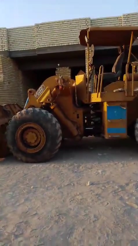 شفل كاوسكي 80 عادي موديل 85  رقم بغداد 80 المحرك
شفل جاهز للعمل
 للاستفسار***********
العنوان بغداد
