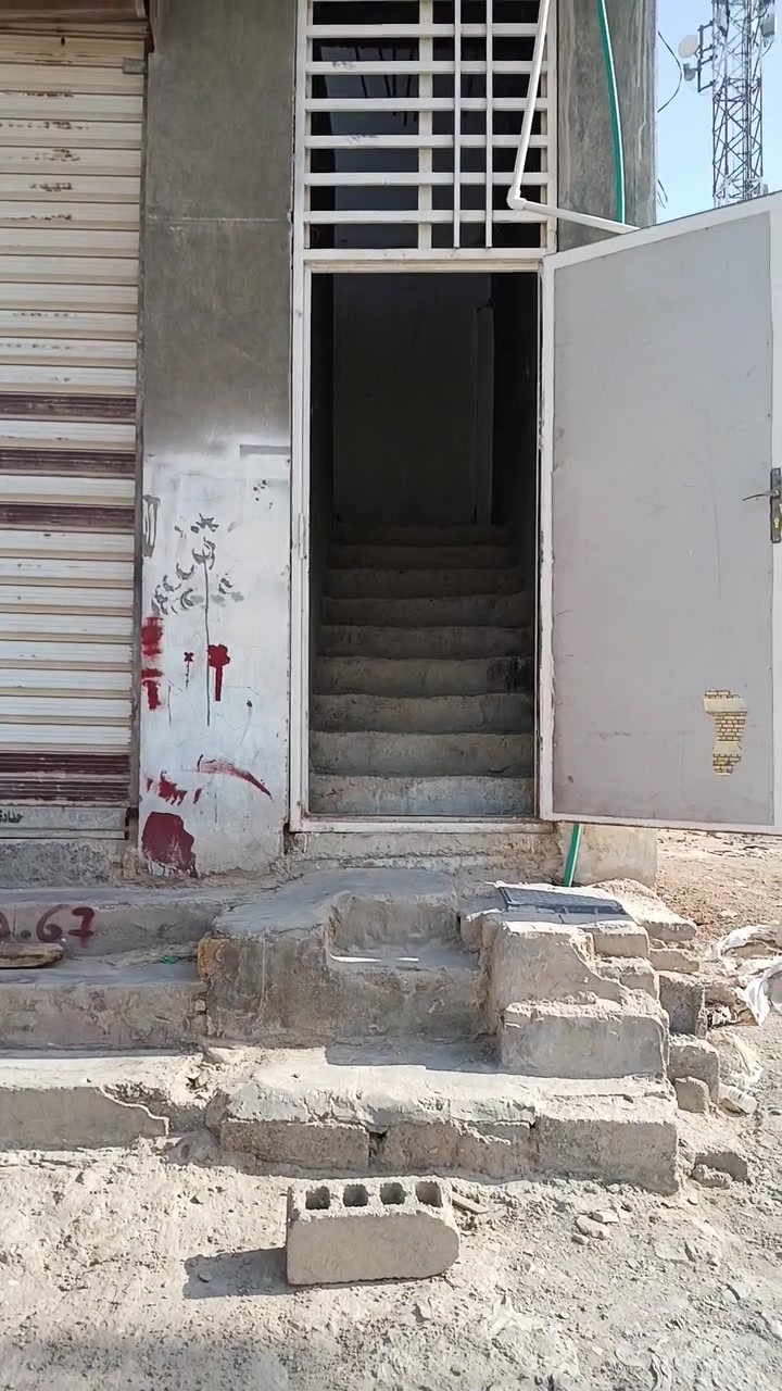 شقق للايجار مساحة الواحده ١٠٠ متر في حي النداء شارع ٣٠ مقابل عمود ٦٨ منطقة ال٥٤ كل شقه تحتوي على غرفه وصاله واستقبال ومطبخ وصحيات للاستفسار ***********
