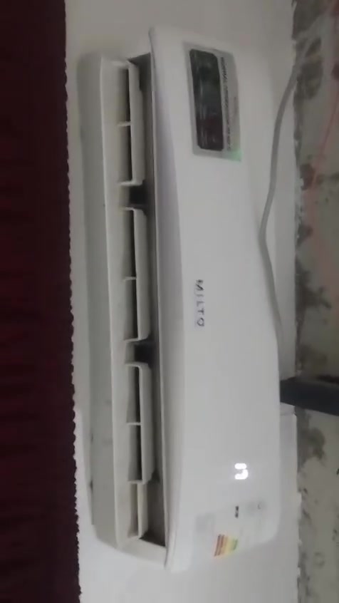 سبلت MlLTOطن ونص شرط الشغل تفتحه بيدك السعر 250 البصره القبله حي الشهداء***********
