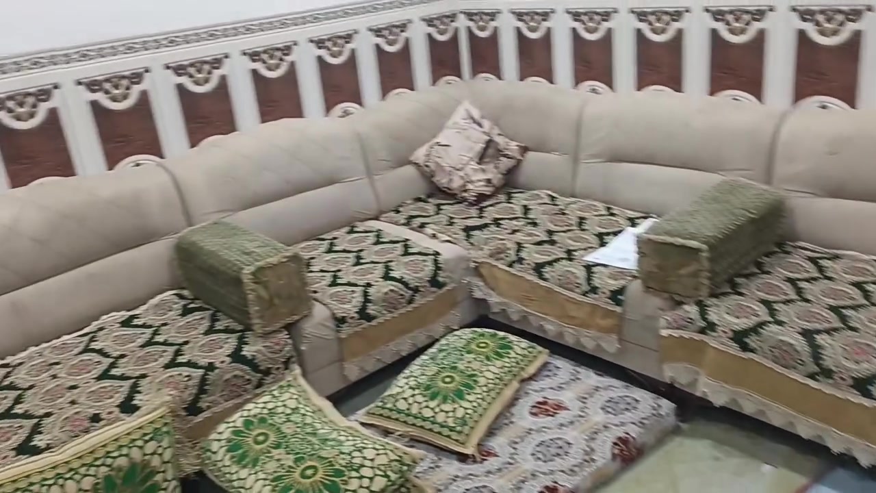 غراض للبيع المكان 6 كيلوو
***********
