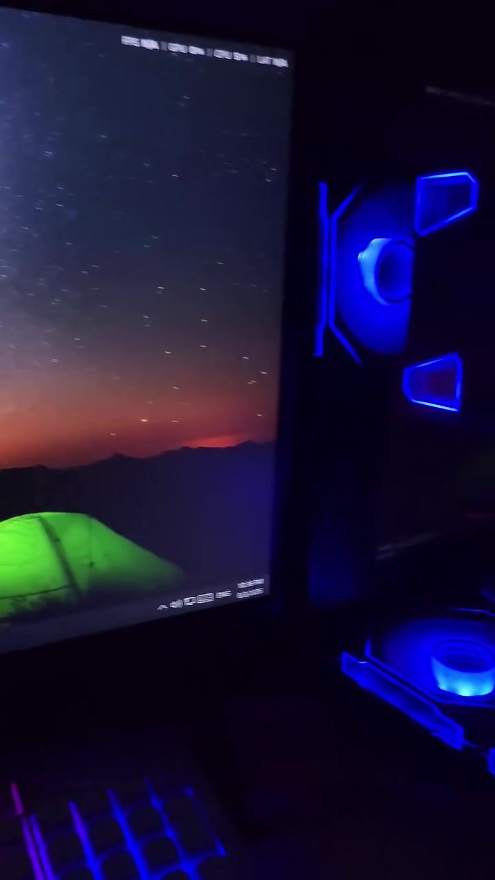 للبيع جهاز PC بحالة ممتازة جدًا.
استخدام شخصي مع اهتمام بالنظافة والصيانة، والجهاز جاهز لأي فحص قبل الشراء. 
المعالج: Intel Core i5-12400F
كرت الشاشة: MSI RTX 3070
المبرد: Mass ARGB
اللوحة الأم: H610M
الرام: 16GB DDR4 3600MHz T-Force ARGB Black
التخزين: NVMe gen3 SSD 1TB (Bullet)
مزود الطاقة: 750W
الكيس: Hero Black مع 9 مراوح ARGB
الشاشة: Msi بدقة 1080p وتردد  244Hz 0.5ms
وياها مايك احترافيZealSound K66 Pro وسماعة وكيبورد ميكانيكي واحد 
السعر 1,500,000 مليون ونص
الرقم : ***********
