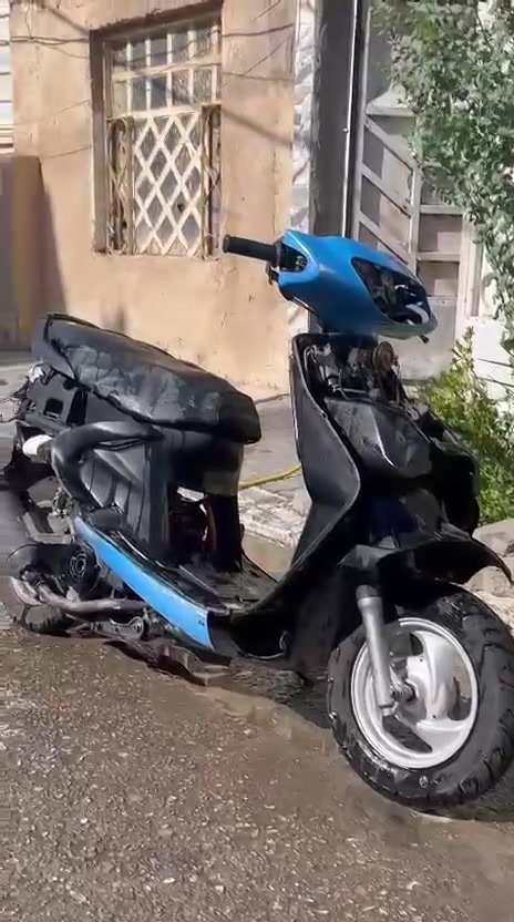 للبيع او مراوس بماكس واطي فرق
دراجه شلعه ومعدل مبدل بيها بس لاستيك ولف 

سعر 325,وبيها مجال كلش للشراي

كفرات كامله موجودات لونه زركه 

*********** رقمي
