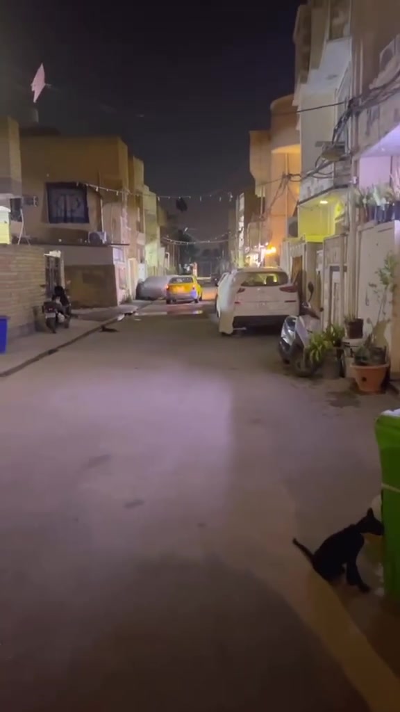 السلام عليكم
بيت مساحه66 م 

الخطيب الزراعي 

بيع او مرارس حسب القناعه 

للاستفسار بسعر مناسب مستعجلين ع بيع 

***********
