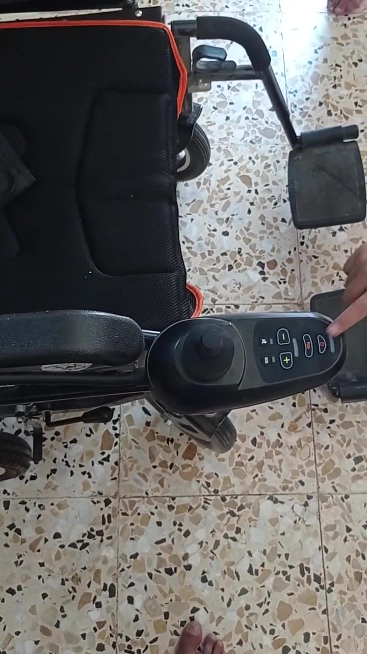 السلام عليكم عربانه شحن جديدة بس مفتوحه للفحص فقط شرط النظافه مكاني حله ***********
